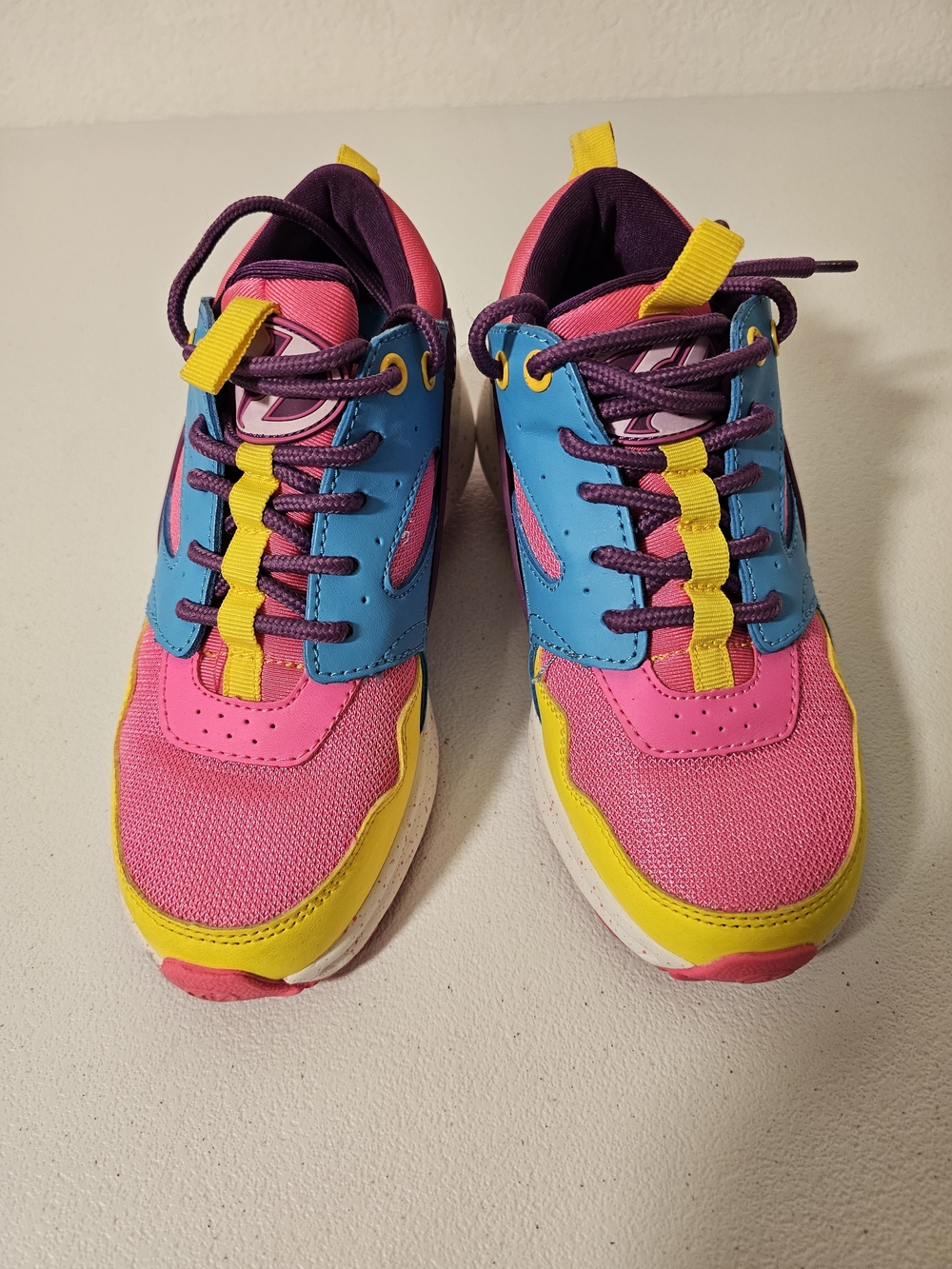 Heelys Kids Colorblock Wheeled Sneakers Lace-Up Low Top Pink Blue. Size Youth 1
